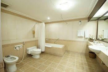 Bahari Inn Tegal Exterior foto
