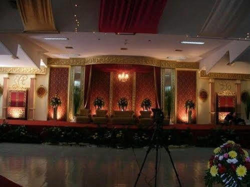 Bahari Inn Tegal Exterior foto