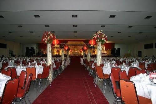 Bahari Inn Tegal Exterior foto