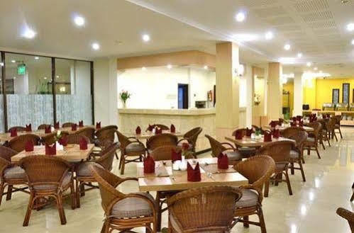 Bahari Inn Tegal Exterior foto
